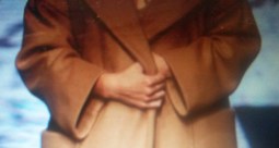 A pregnant gesture. Max Mara, Autumn 2015